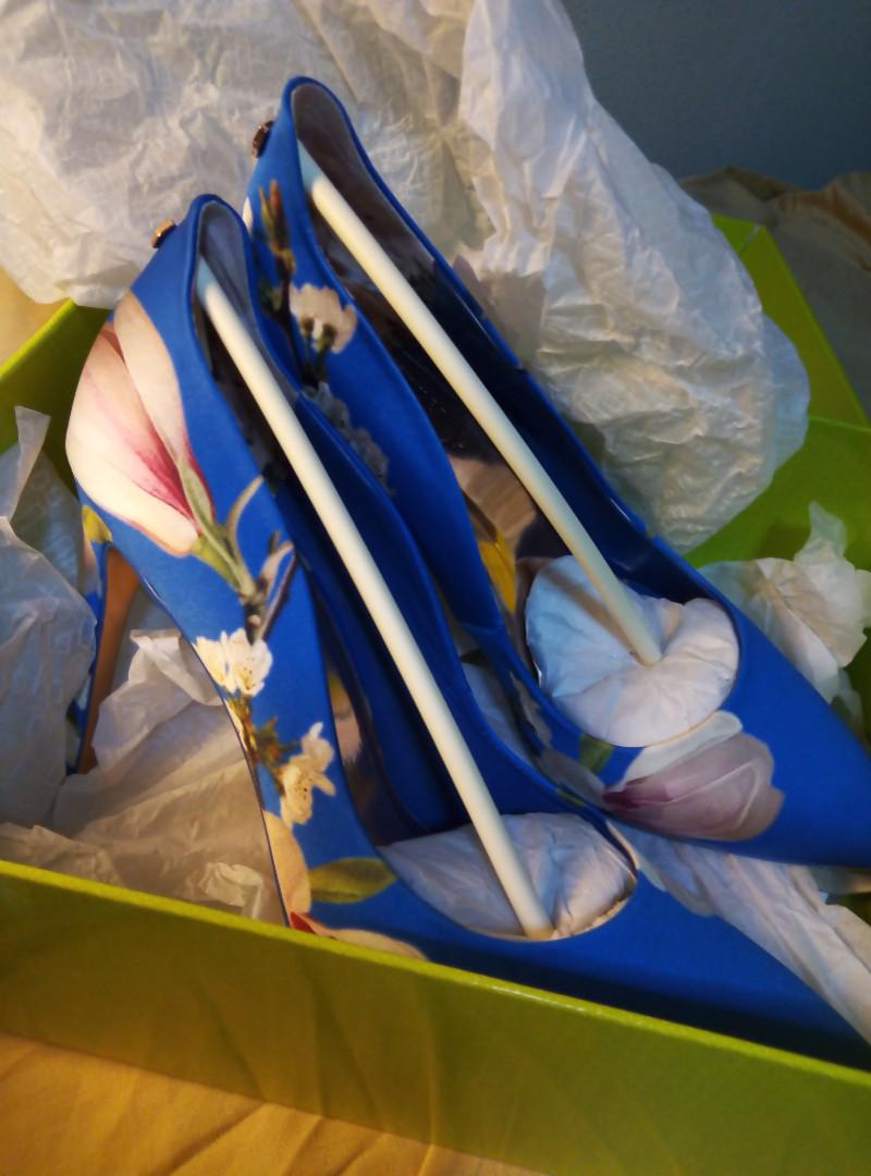 Ted baker blue outlet floral heels
