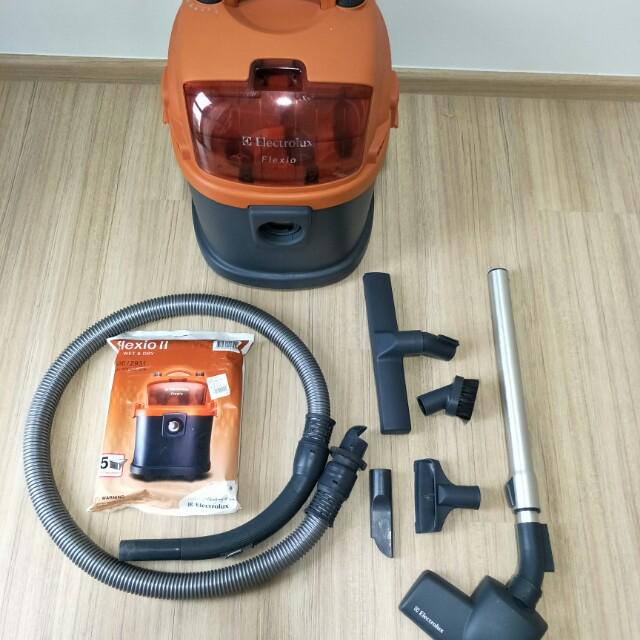 Electrolux Wet & Dry Vacuum Cleaner Z931, TV & Home Appliances, Vacuum