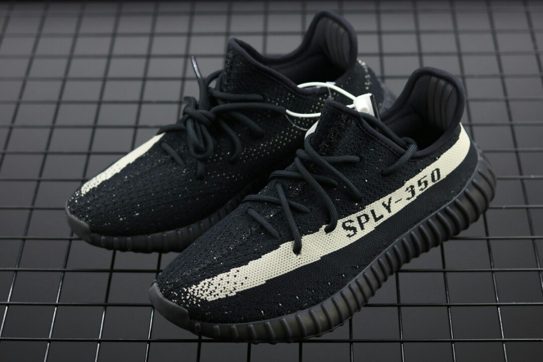 adidas yeezy boost 35 v2 black and white