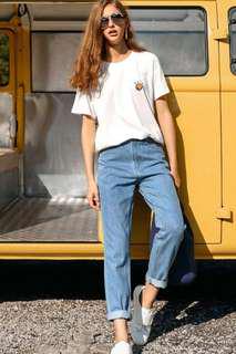 FASHMOB - ELLIE BOYFRIEND JEANS IN LIGHT WASH