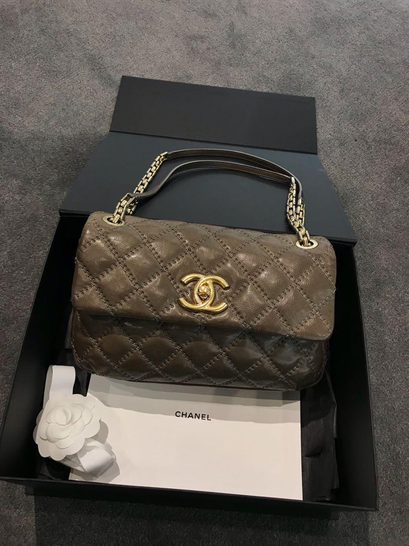 Chanel retro chain flap bag on sale