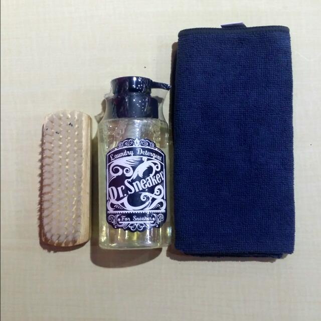 Dr Sneaker Cleaner (Laundry Detergent) For Sneaker, Men's Fashion, Bags