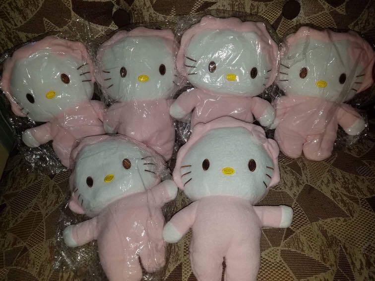 Hello Kitty Baby Bottle cover (Category: Weaning & Toddler Feeding) located in Manila. Submitted by myxstyle27 (Listing ID 186256599, Image 3). Description: Baby bottle cover *hello kitty *catterpillar *duck *dolphin *frog *santa *bunny.