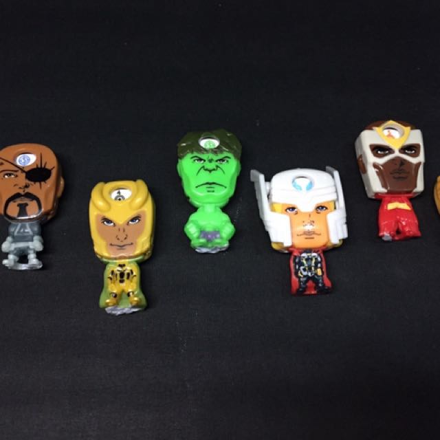Kinder joy marvel toys hotsell 2018