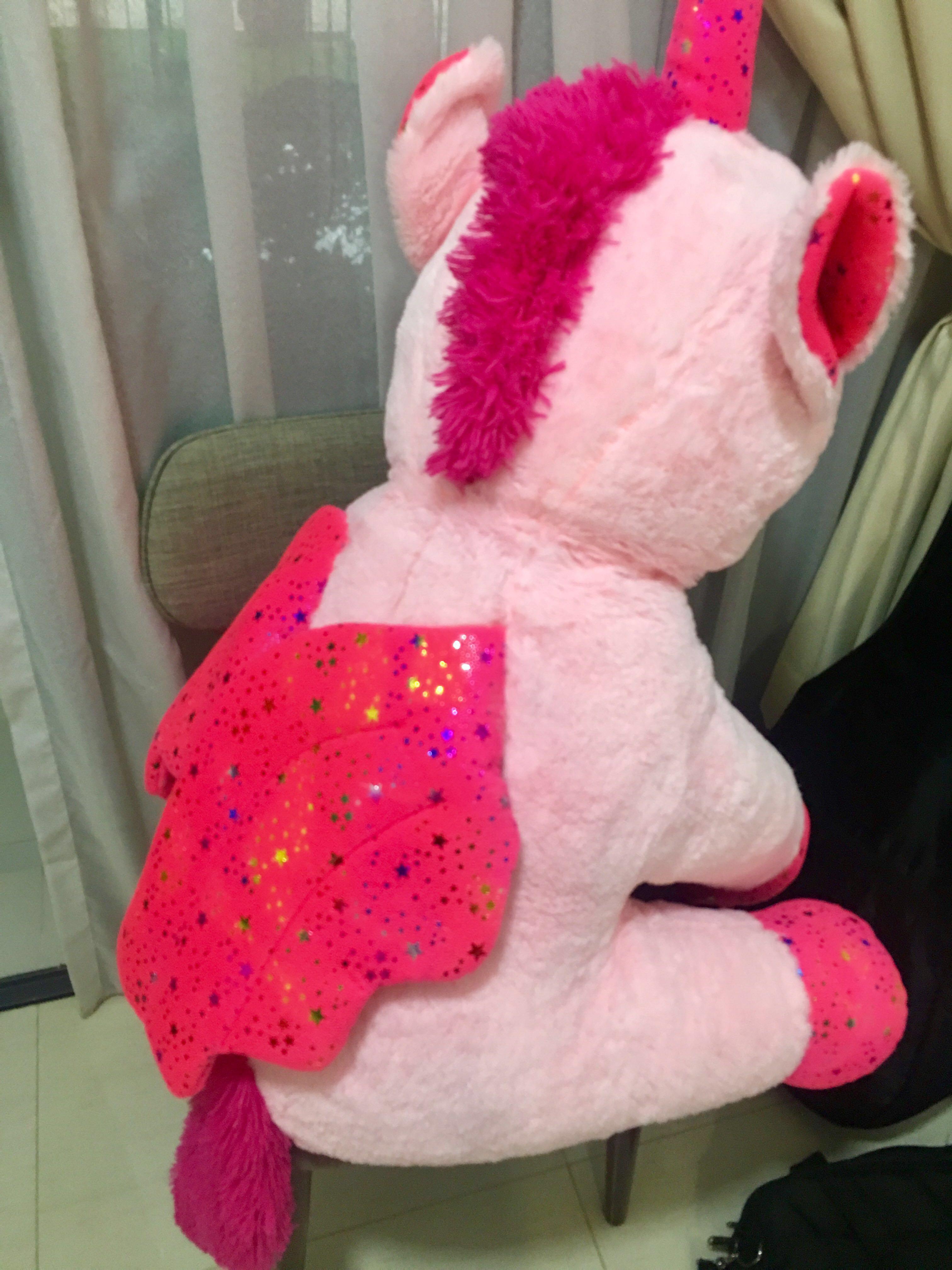 pink fluffy toy