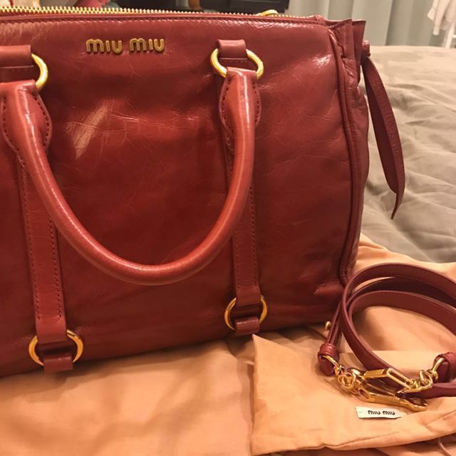 Red miu miu bag shop