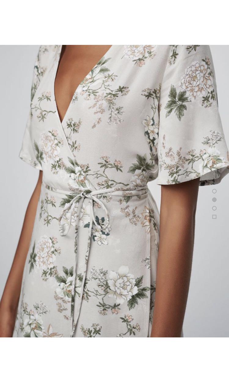 pull and bear wrap dress