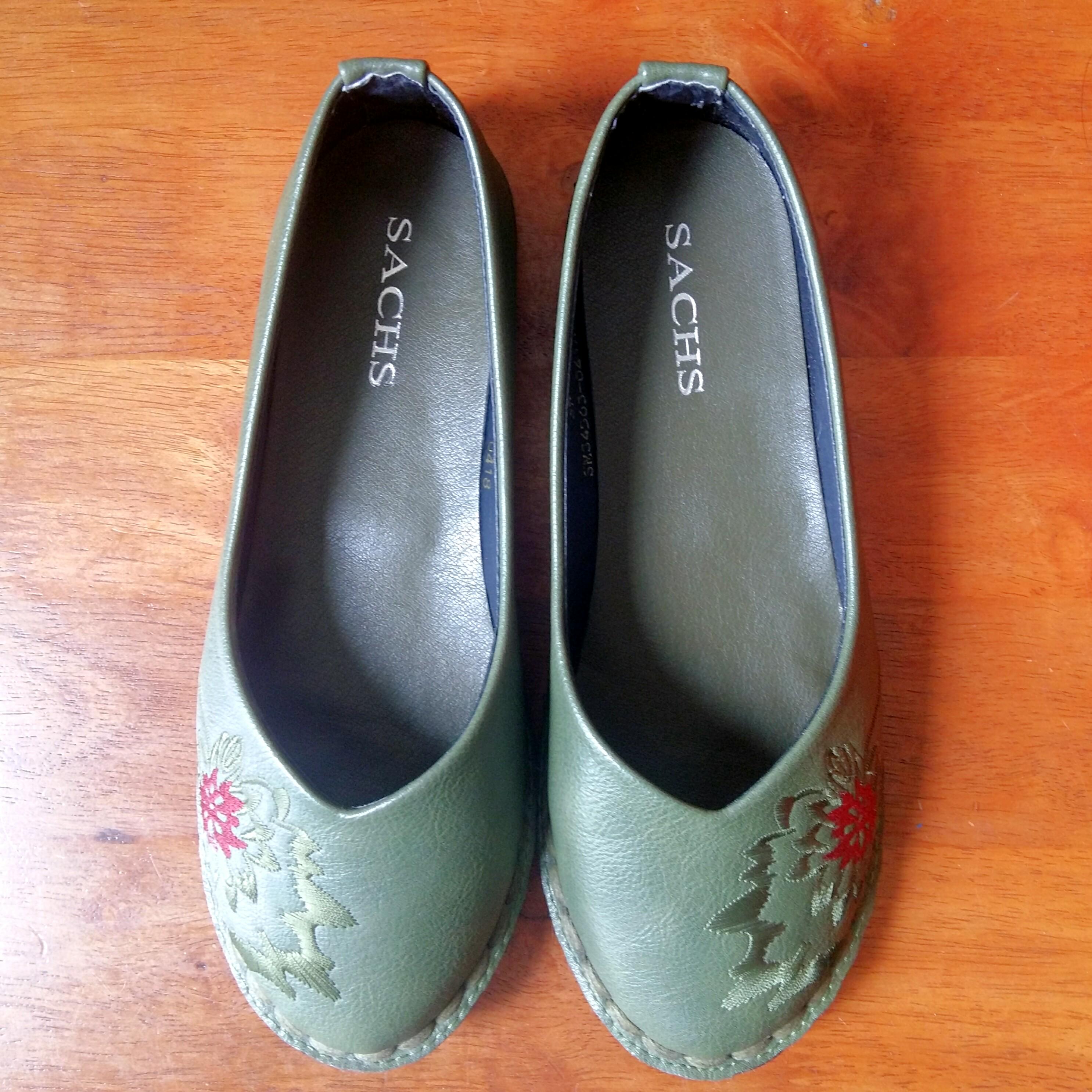 forest green flat shoes