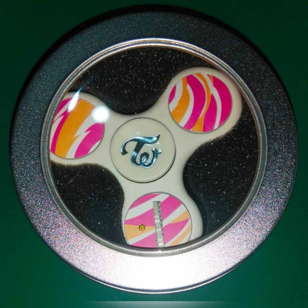 Twice Twiceland Fidget Spinner, Hobbies & Toys, Memorabilia