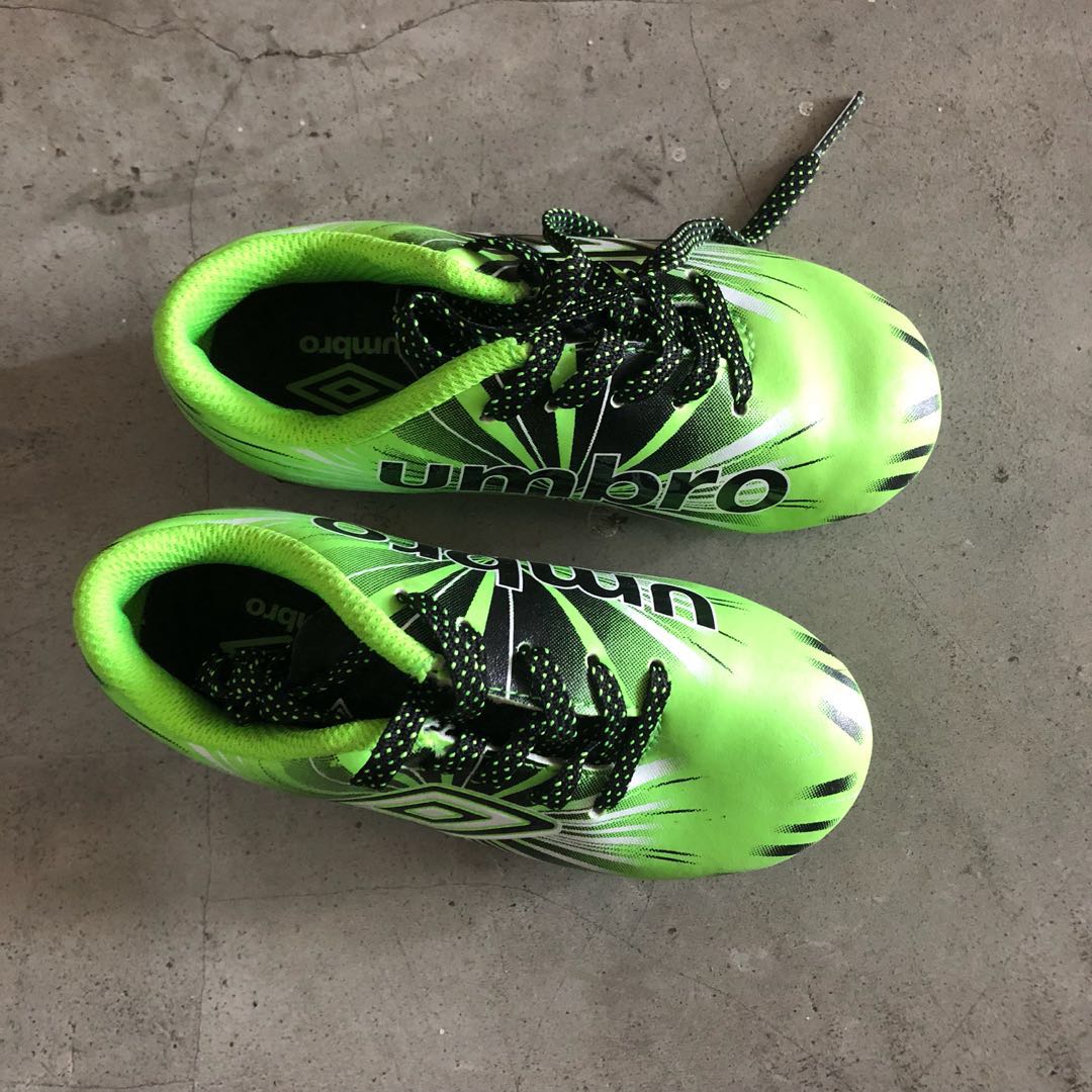 soccer shoes for 3 year old
