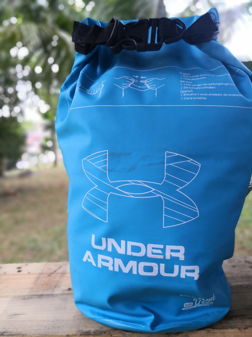 UNDER ARMOUR BLUE 15L WATERPROOF DRY 