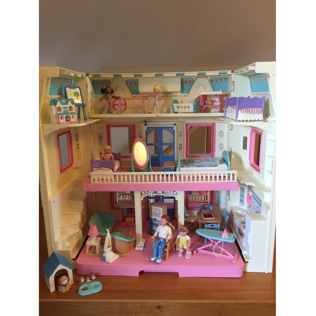 fisher price 1993 dollhouse