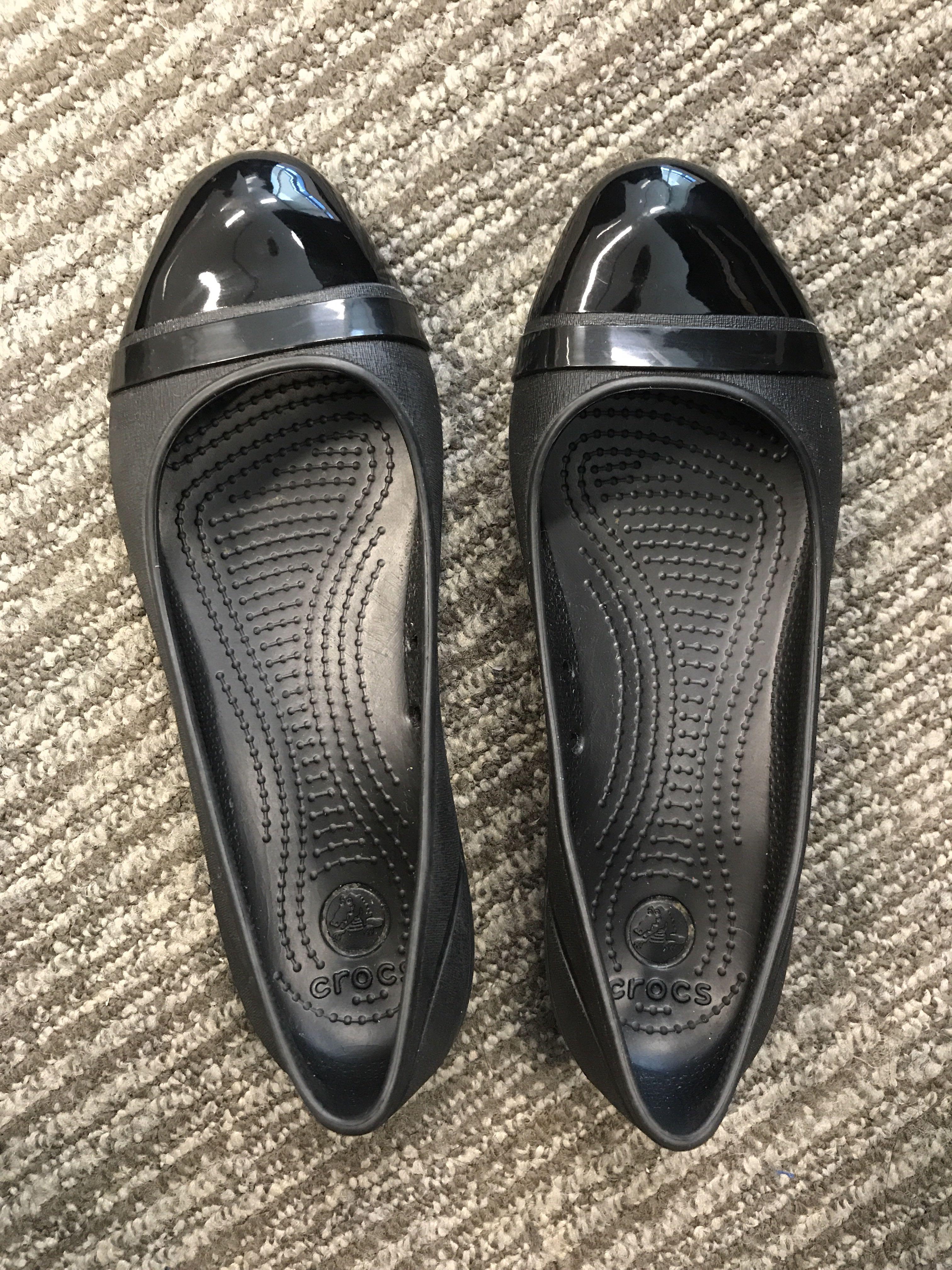 Crocs cap toe hot sale flat