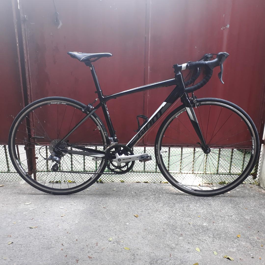 Giant Contend 3 Roadbike Sports Equipment Bicycles Parts