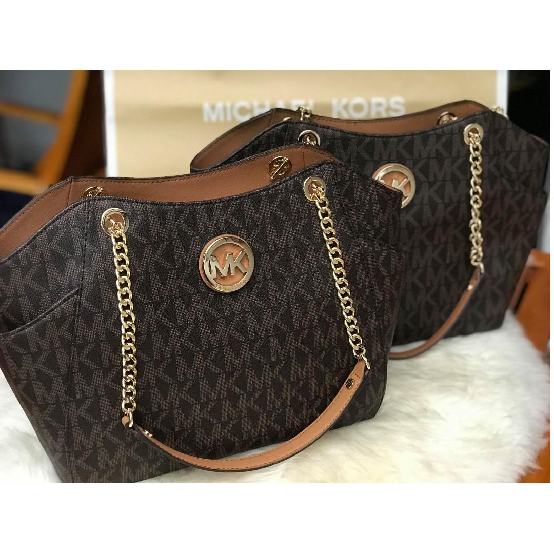 AUTHENTIC Michael Kors MK Jet Set Travel Large Chain Shoulder Tote Bag -  Black, Women's Fashion, Bags & Wallets, Cross-body Bags on Carousell
