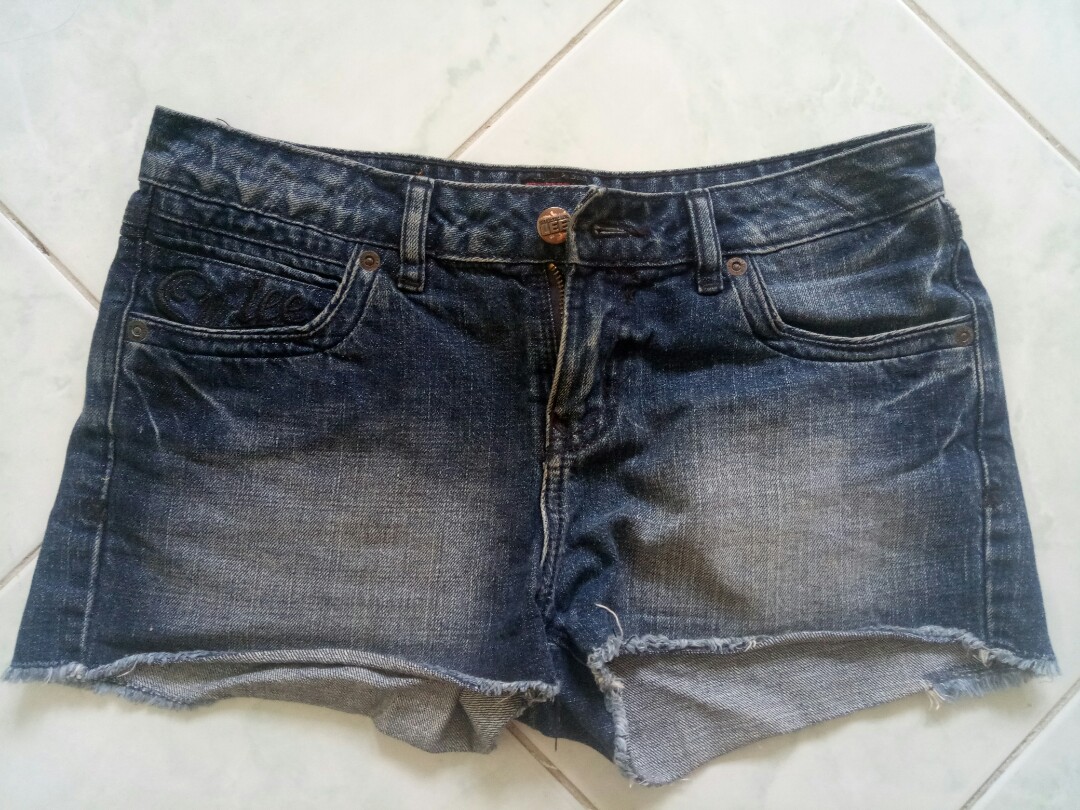 Mr. Lee maong short shorts, Women's Fashion, Bottoms, Shorts on Carousell