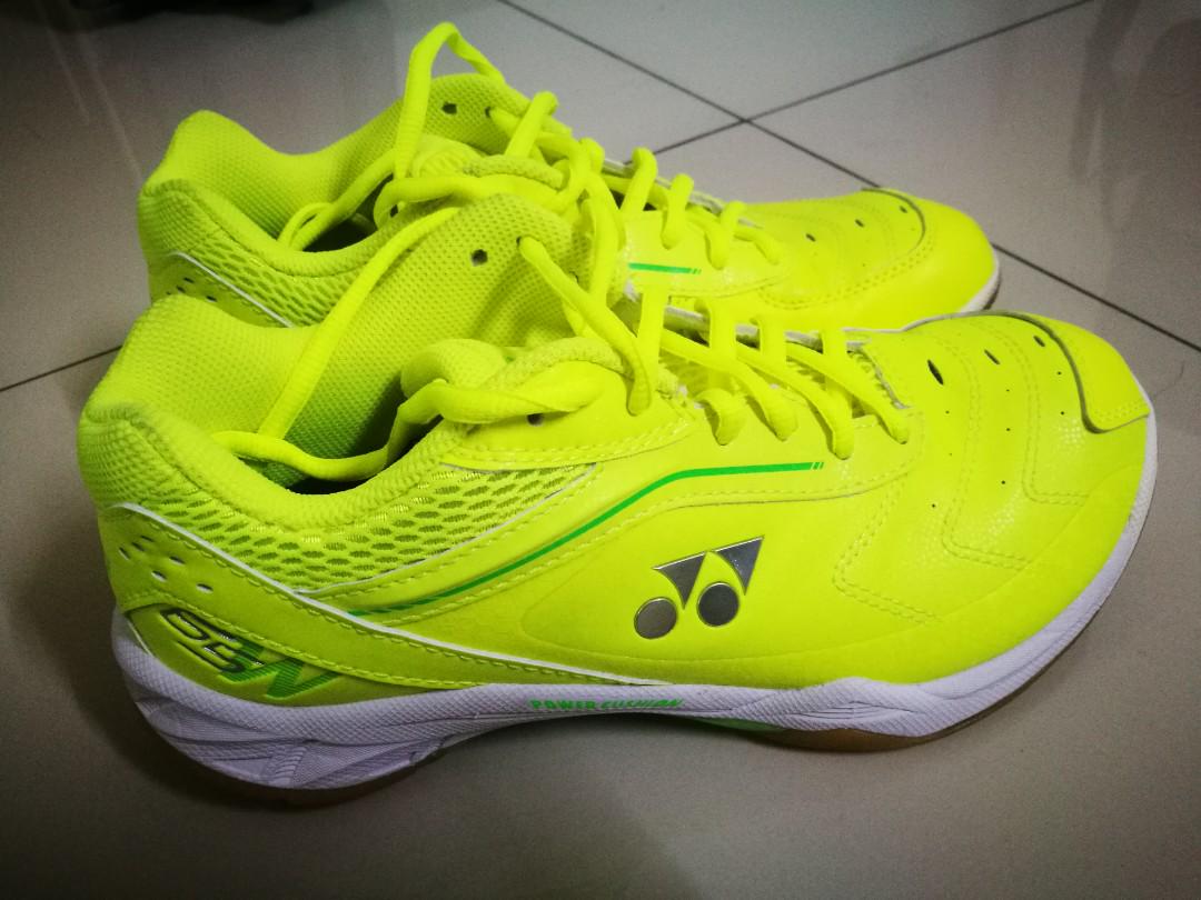 Yonex badminton shoes best sale 65w