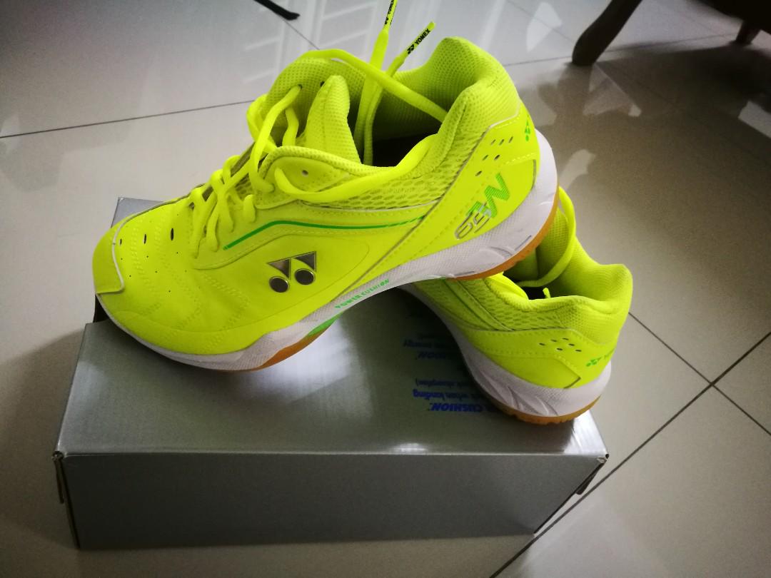 Yonex badminton discount shoes 65w