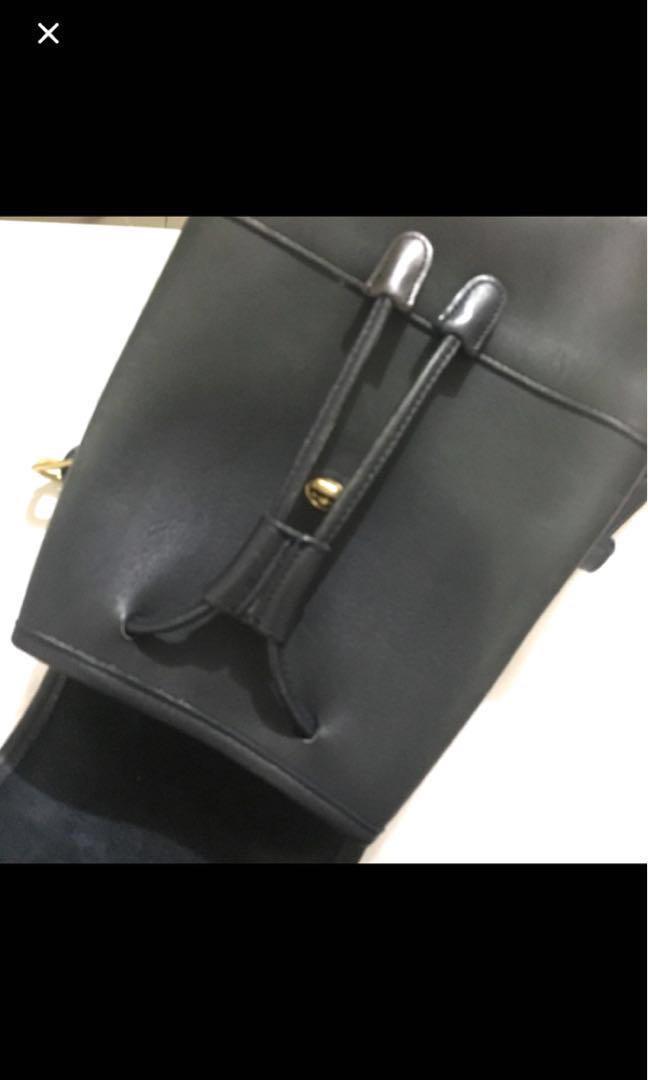 💯% Authentic & Original Coach Backpack (Category: Luxury Bags & Wallets) located in Manila. Submitted by 1075pcampadormitory (Listing ID 175180723, Image 3). Description: ..