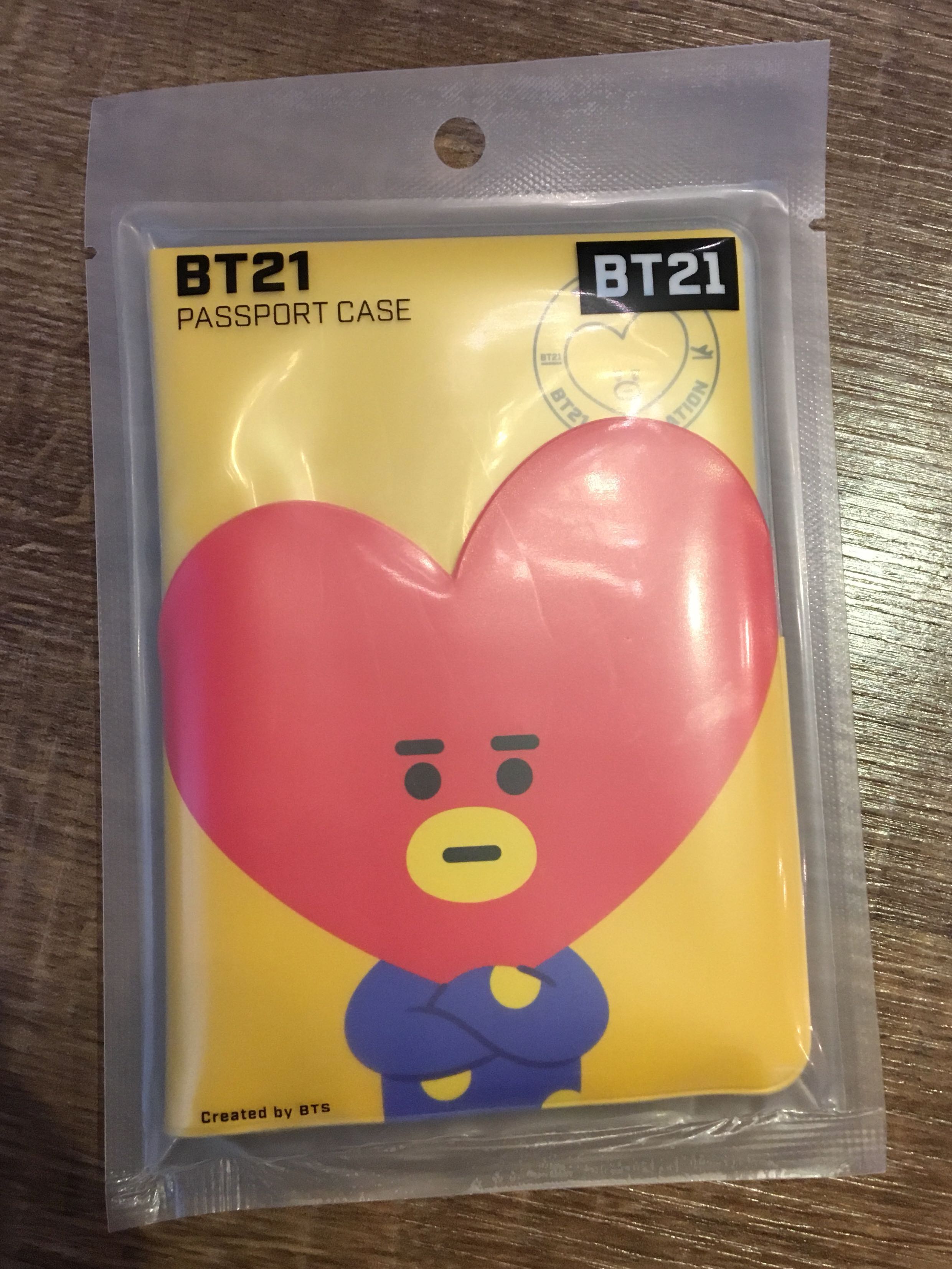 Authetic BTS BT21 Tata Passport Case, Hobbies & Toys, Memorabilia