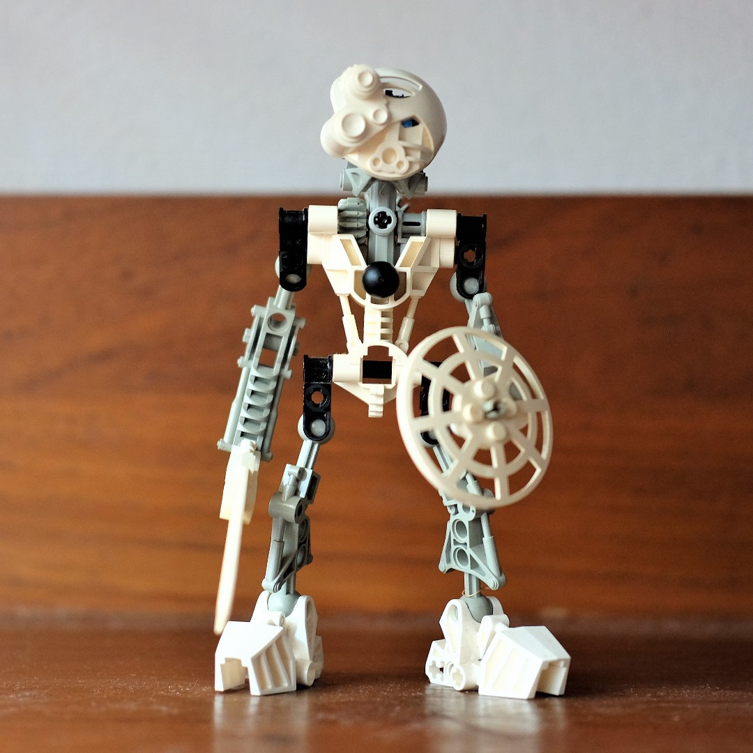 Toa mata kopaka store