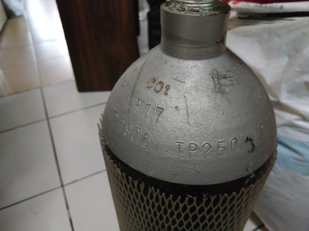 Co2 Cylinder 5kg, Pet Supplies, Homes & Other Pet Accessories on Carousell