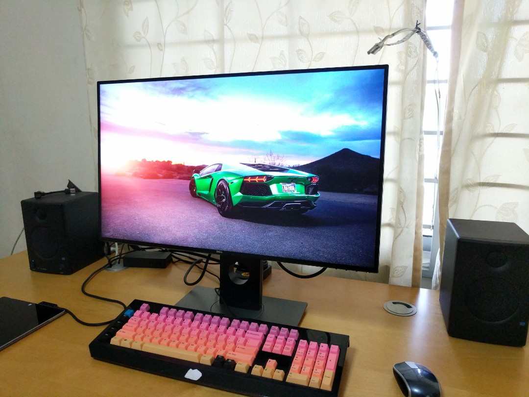Dell U2717D UltraSharp InfinityEdge 