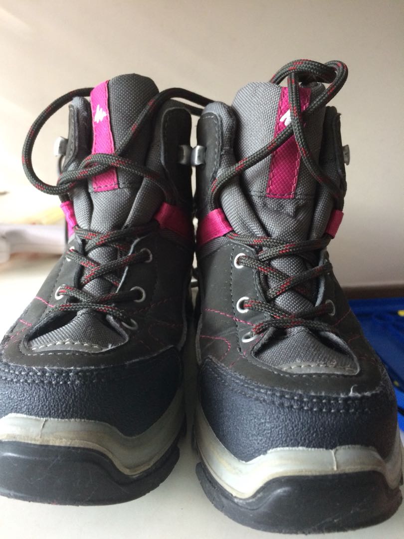 Rs 90 | Himalayan Adventure trek boots on rent | Waterproof | Snow trekking