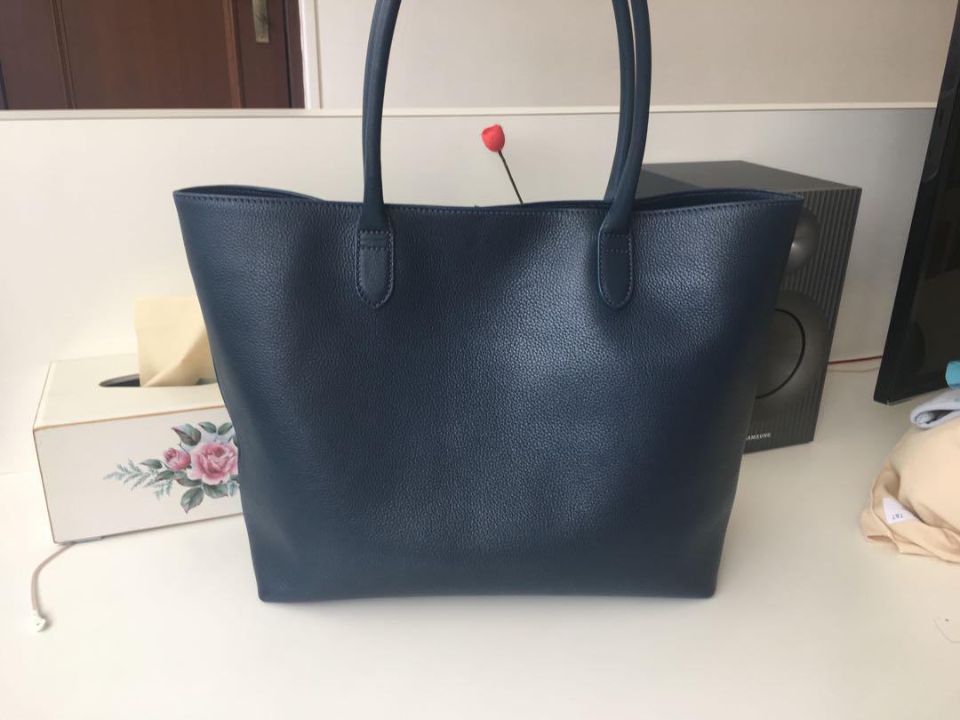 Linjer outlet tote bag