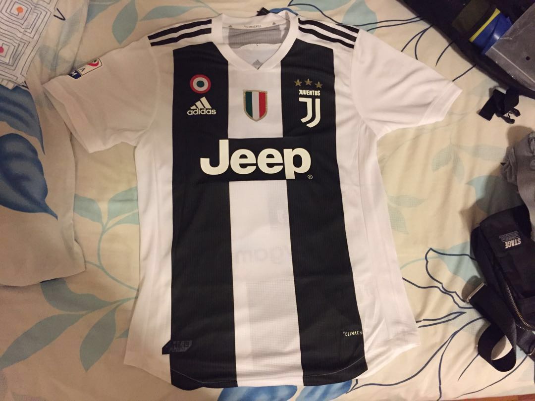 juventus home jersey ronaldo