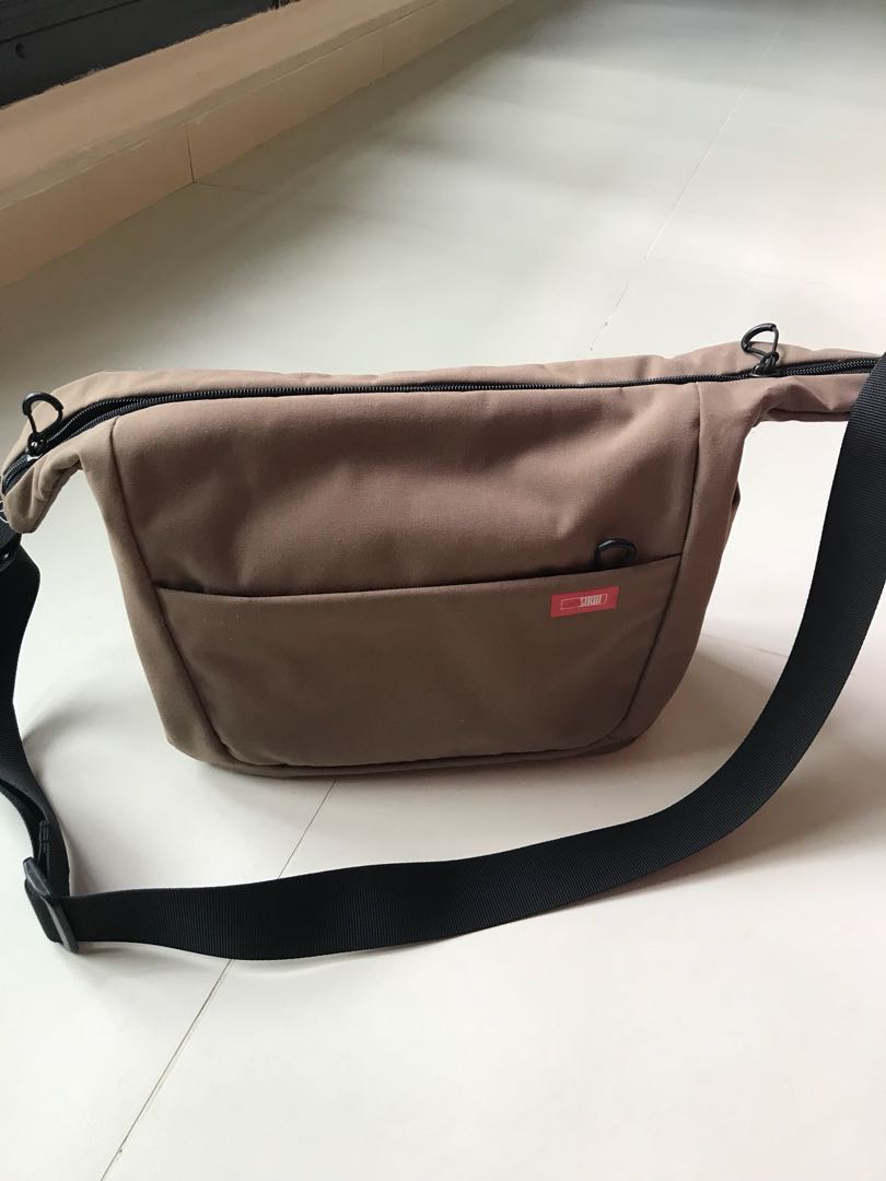 sirui sling bag