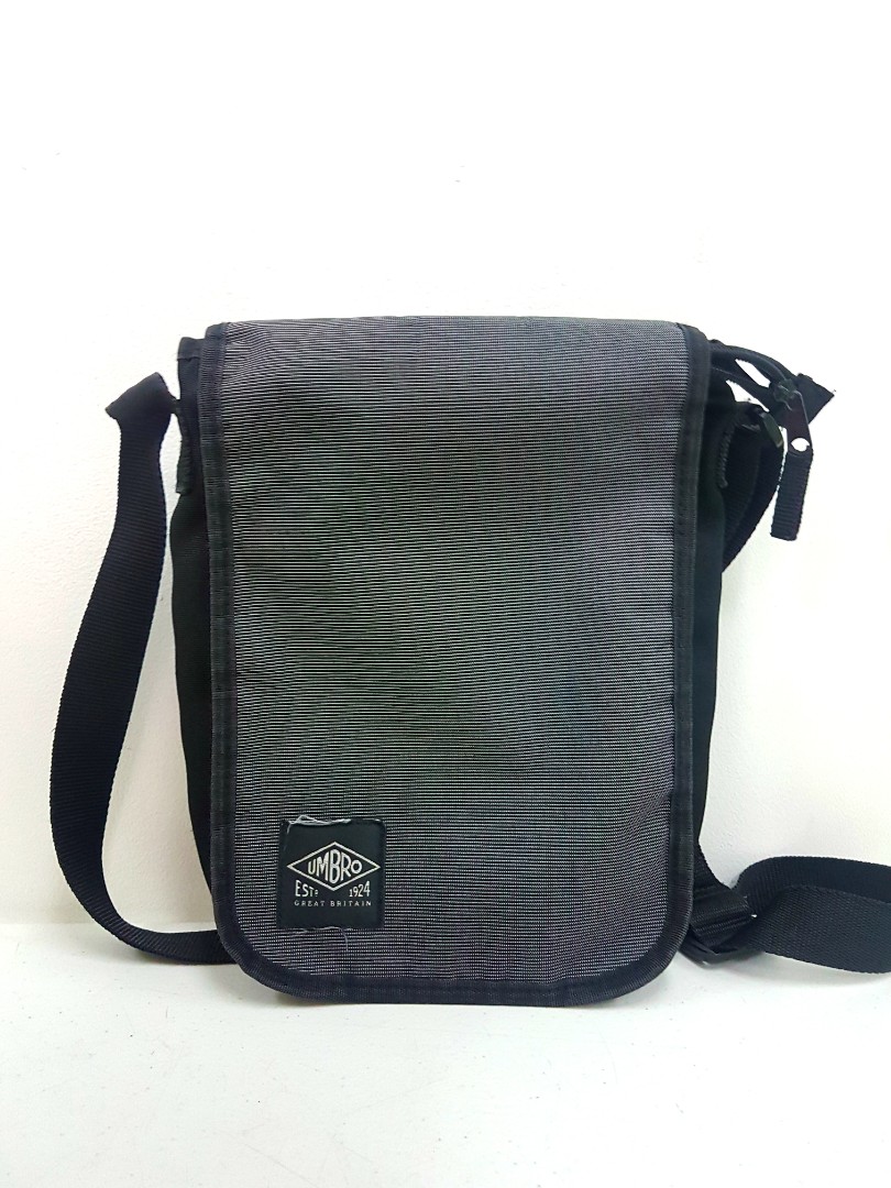 umbro sling bag