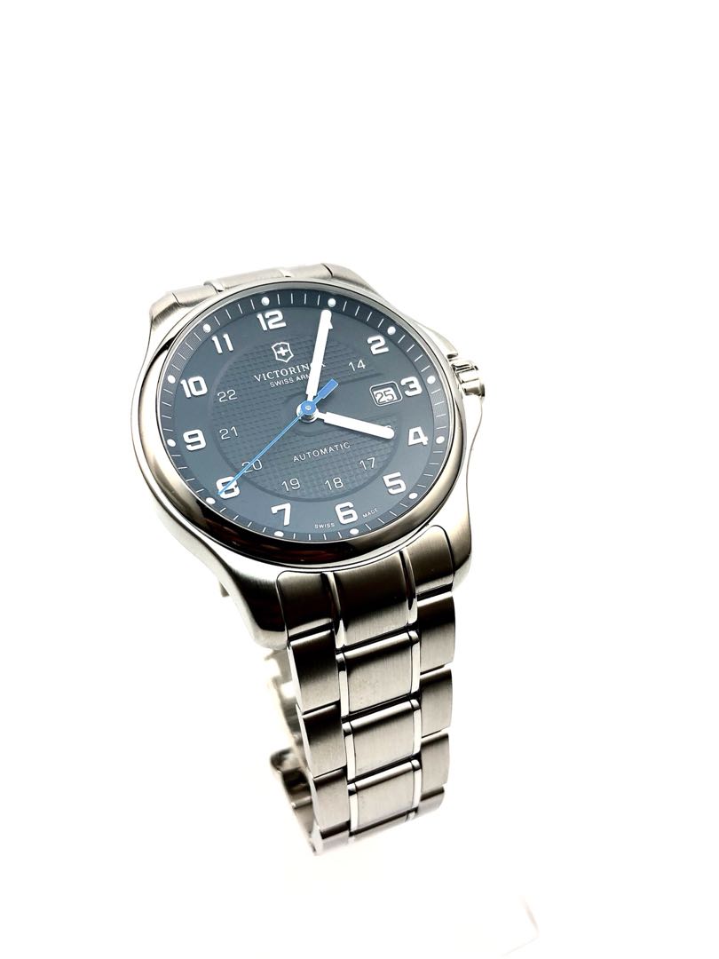 Victorinox best sale officer automatic