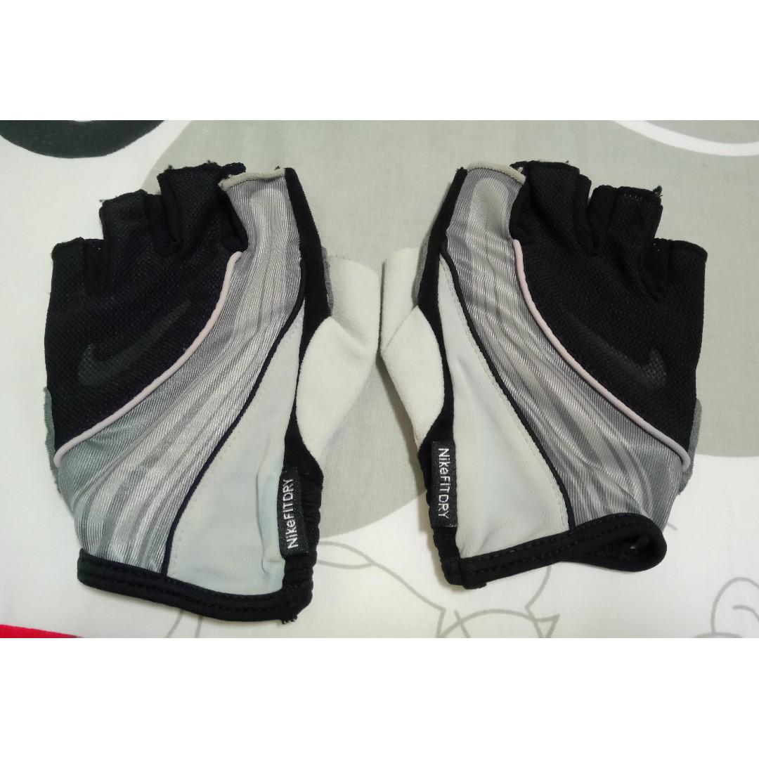 nike bike gloves