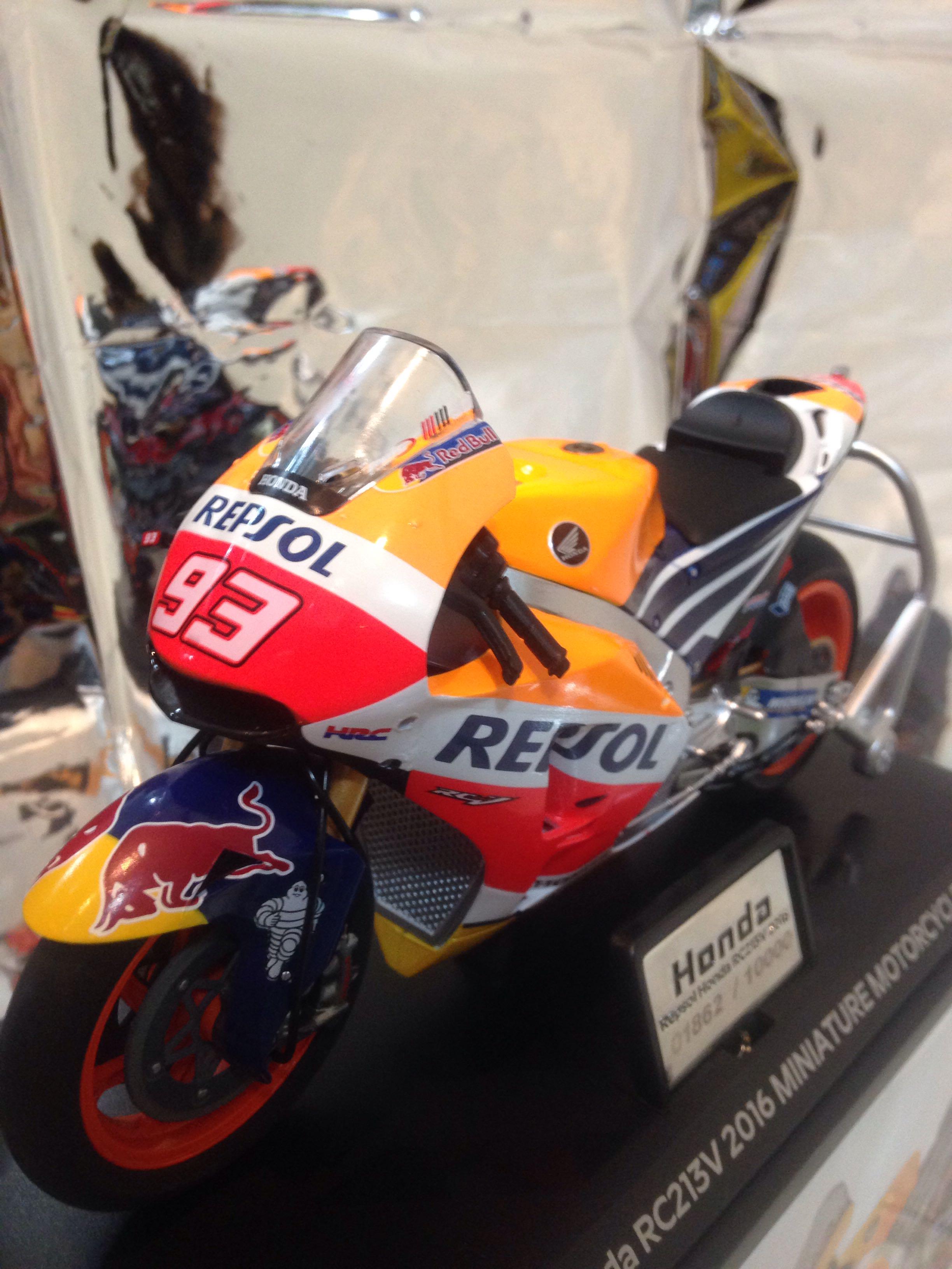 1:12 重機模型Honda RC213 世界摩托車MotoGP Honda 賽車專用機車, 書籍 