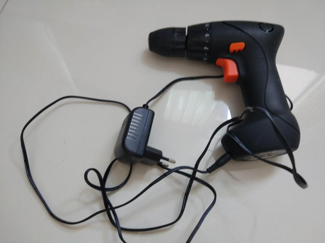 Ikea electric screwdriver, Furniture & Home Living, Home Improvement