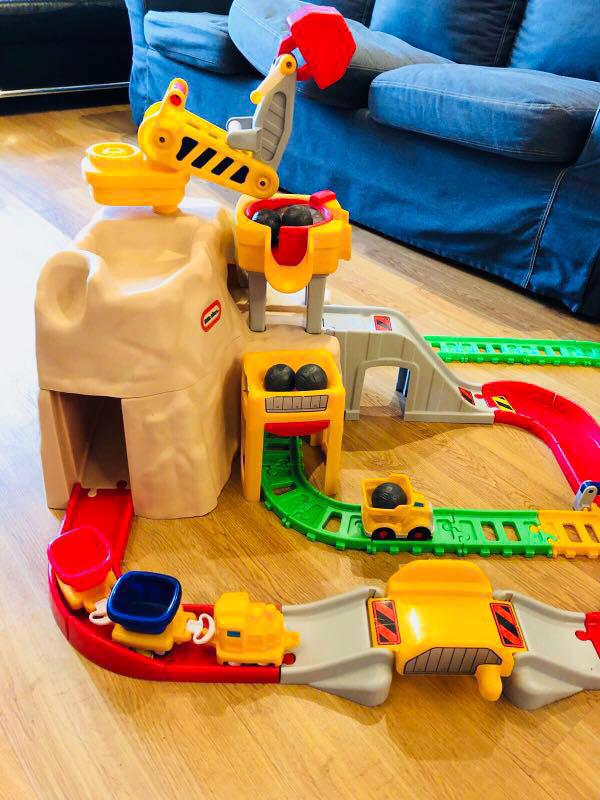 little tikes construction peak rail and road