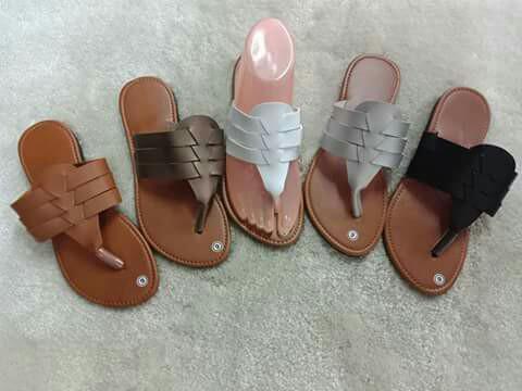 Marikina flats (Category: Flats & Sandals) located in Quezon City. Submitted by ptyyyy (Listing ID 186728362, Image 3). Description: PRE-ORDER Sizes: 5,6,7,8,9 * NO "when worn" photos. * 24hrs reservation only! * Joy reservers will be posted. * NO return/exchange. OPEN FOR RESELLERS..