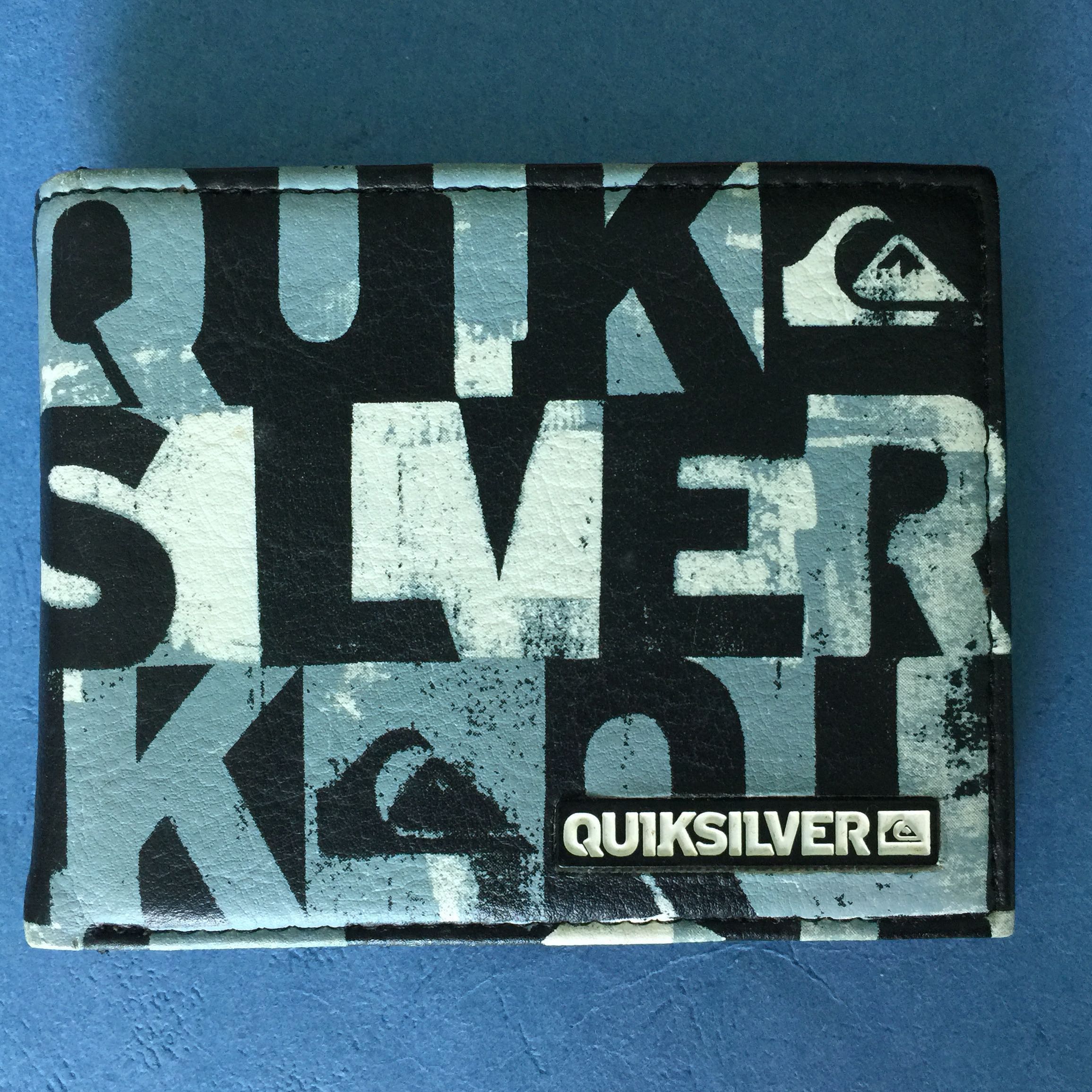 Quiksilver Wallet, Men's Fashion, Watches & Accessories, Wallets & Card ...