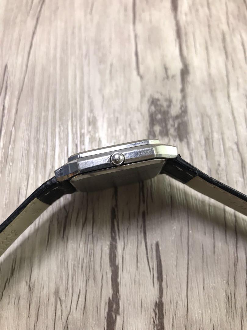 Titan quartz best sale exacta watch price