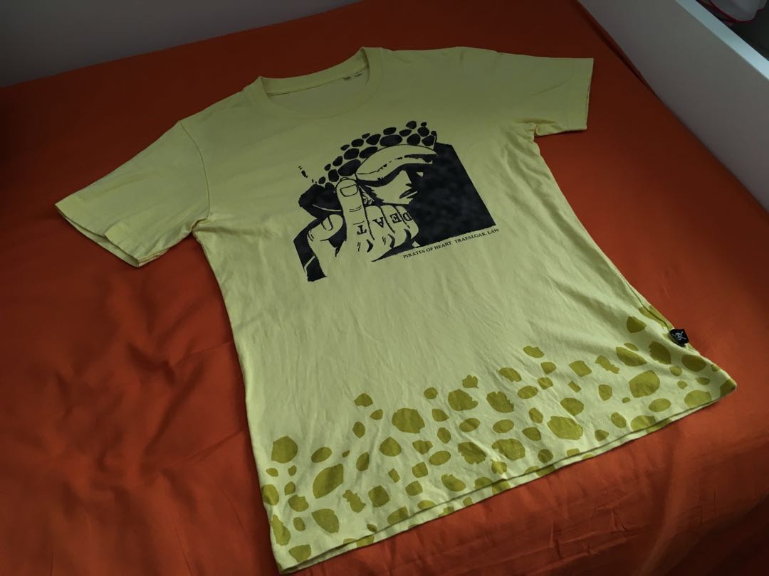 Uniqlo One Piece Trafalgar Law T Shirt Men S Fashion Clothes Tops On Carousell