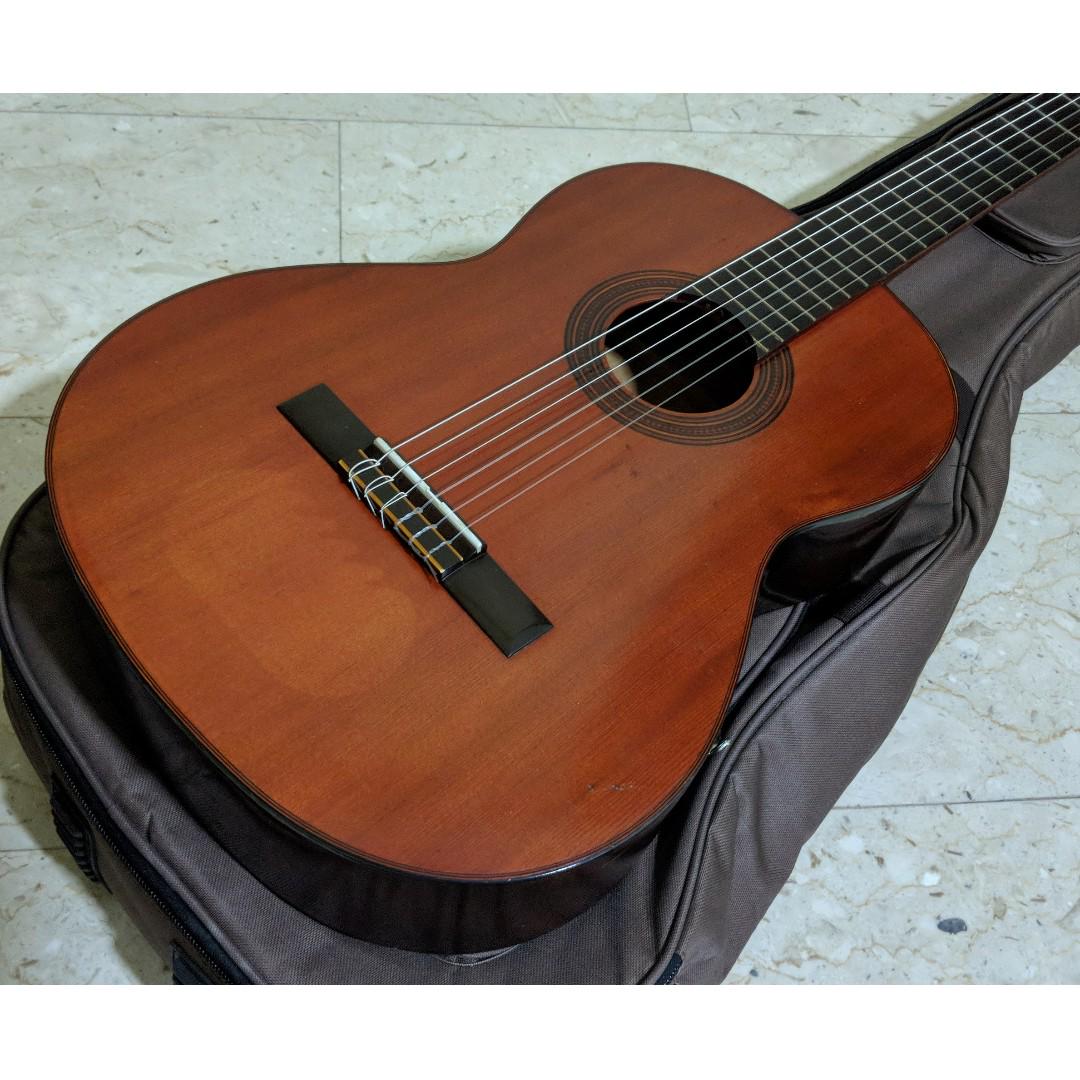 Yamaha G551 Vintage Classical Guitar Nylon String for Beginner