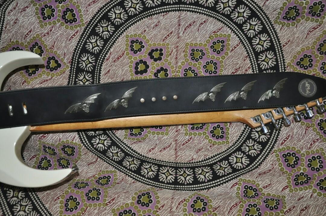 Avenged sevenfold outlet guitar strap
