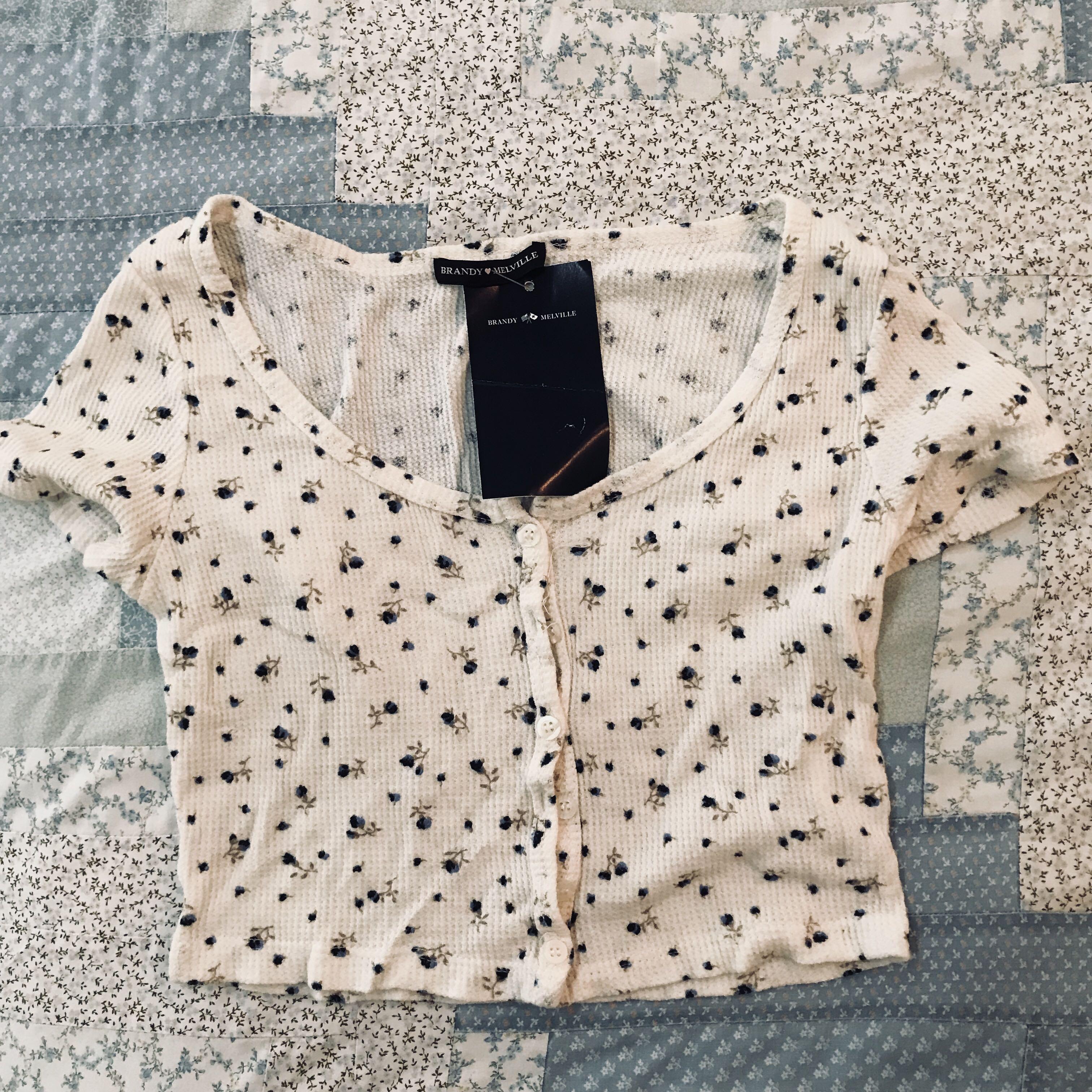Bnwt Brandy Melville White Blue Rose Floral Button Up Zelly Thermal Crop Top Authentic Bm Women S Fashion Tops Other Tops On Carousell