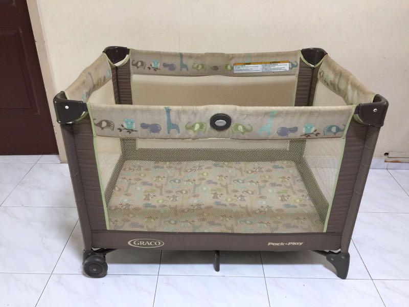 Graco travel cot, Babies & Kids, Baby Nursery & Kids Furniture, Cots