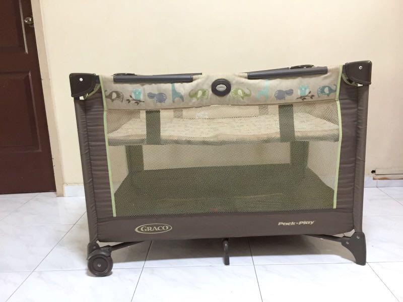 Graco travel cot, Babies & Kids, Baby Nursery & Kids Furniture, Cots ...