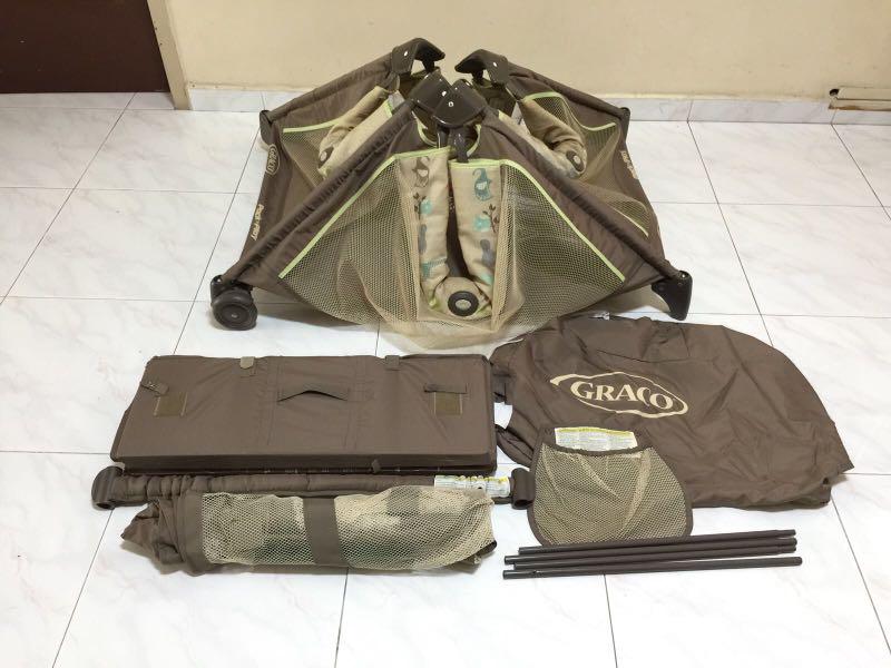 Graco travel cot, Babies & Kids, Baby Nursery & Kids Furniture, Cots ...
