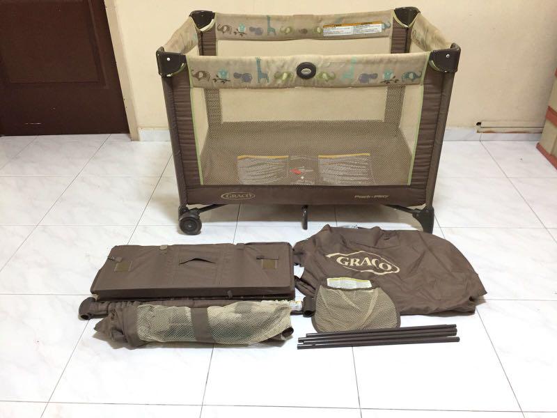 Graco travel cot, Babies & Kids, Baby Nursery & Kids Furniture, Cots ...