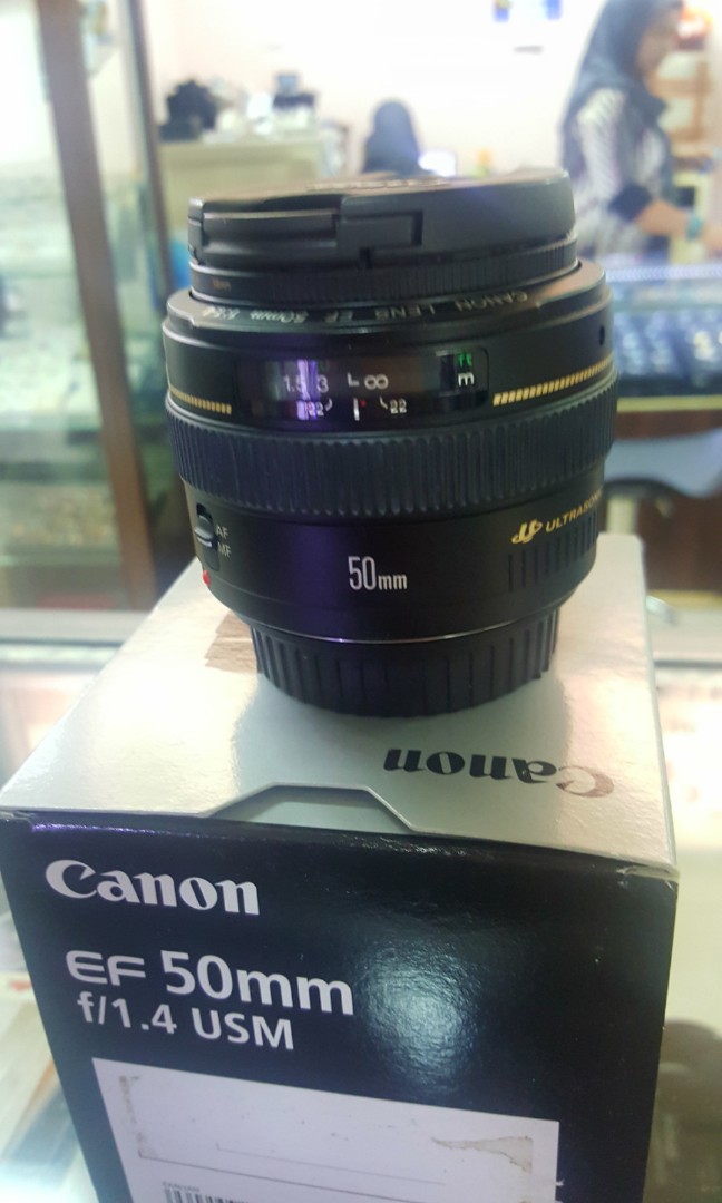 lensa canon 50mm f1 4 istimewa