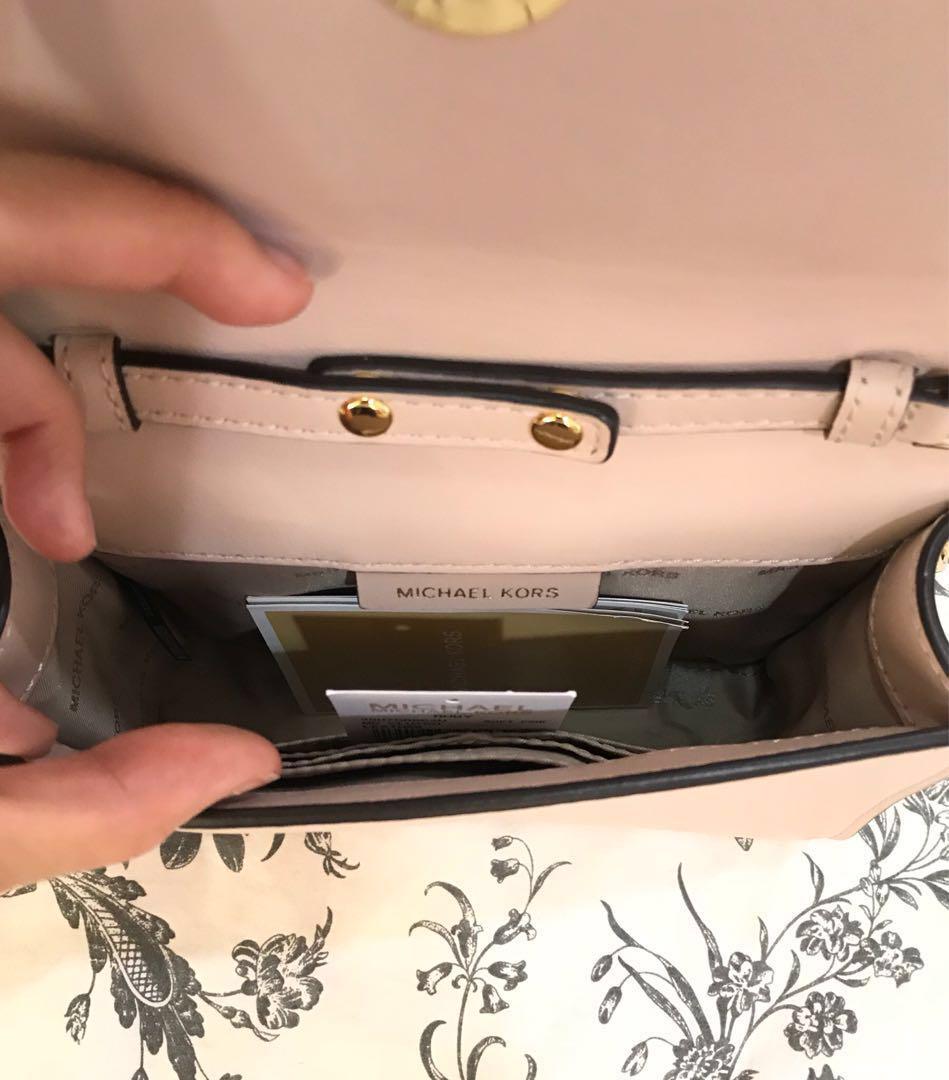 Amazon.com: Michael Kors Travel Large Diaper Bag Messenger Black One Size :  Clothing, Shoes & Jewelry
